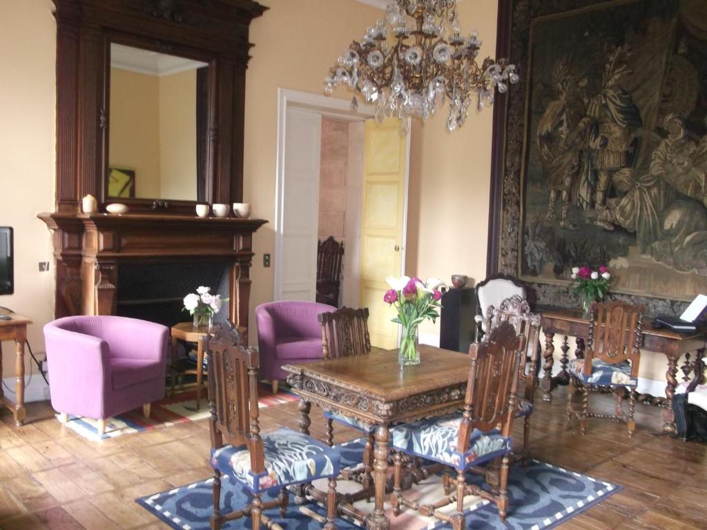 Château-Hôtel de Nieuil Exterior foto