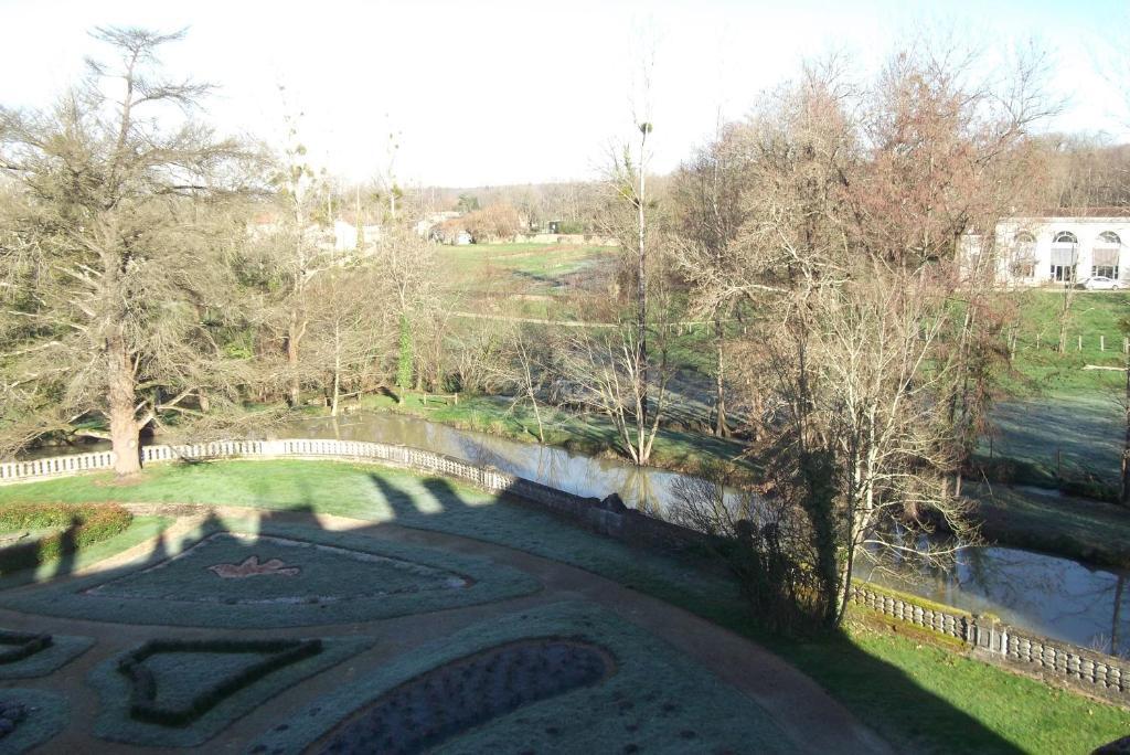 Château-Hôtel de Nieuil Exterior foto