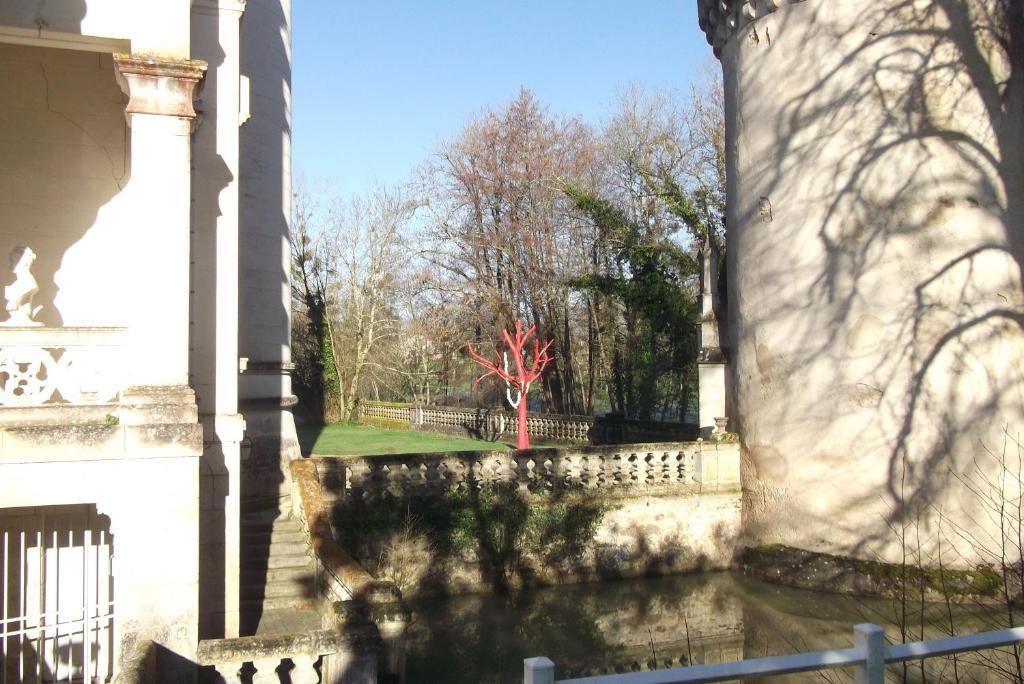 Château-Hôtel de Nieuil Exterior foto