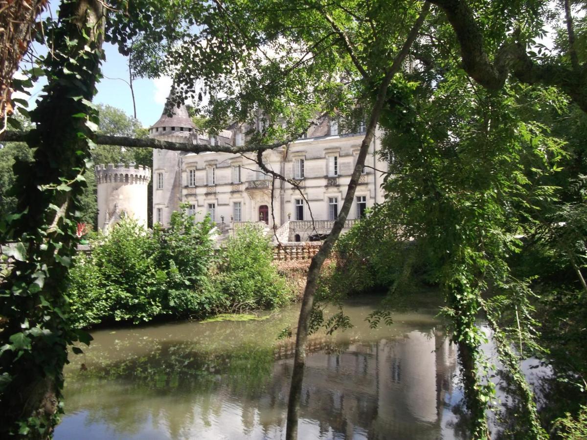 Château-Hôtel de Nieuil Exterior foto